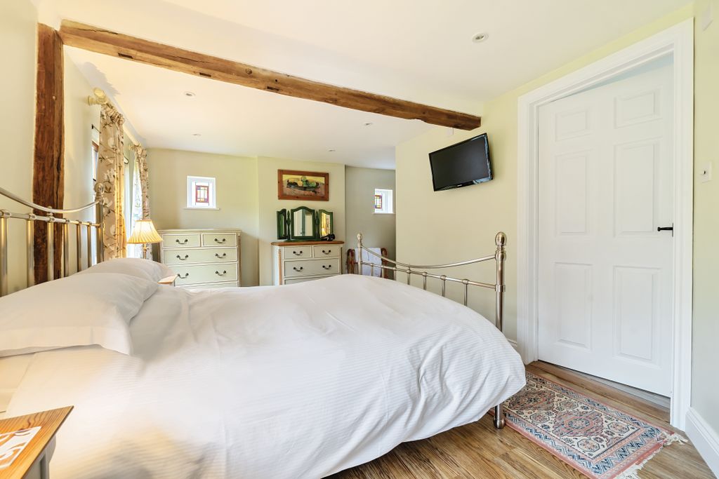 Property photo 3 of 31 1117477 (11)