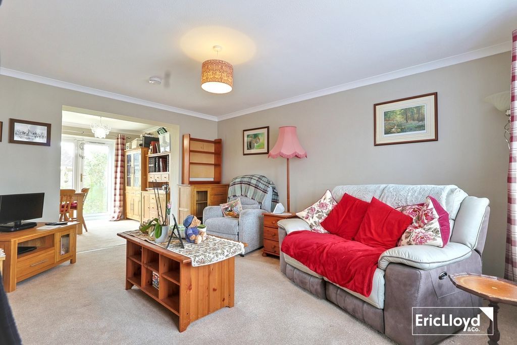 Property photo 2 of 17 Photo 11