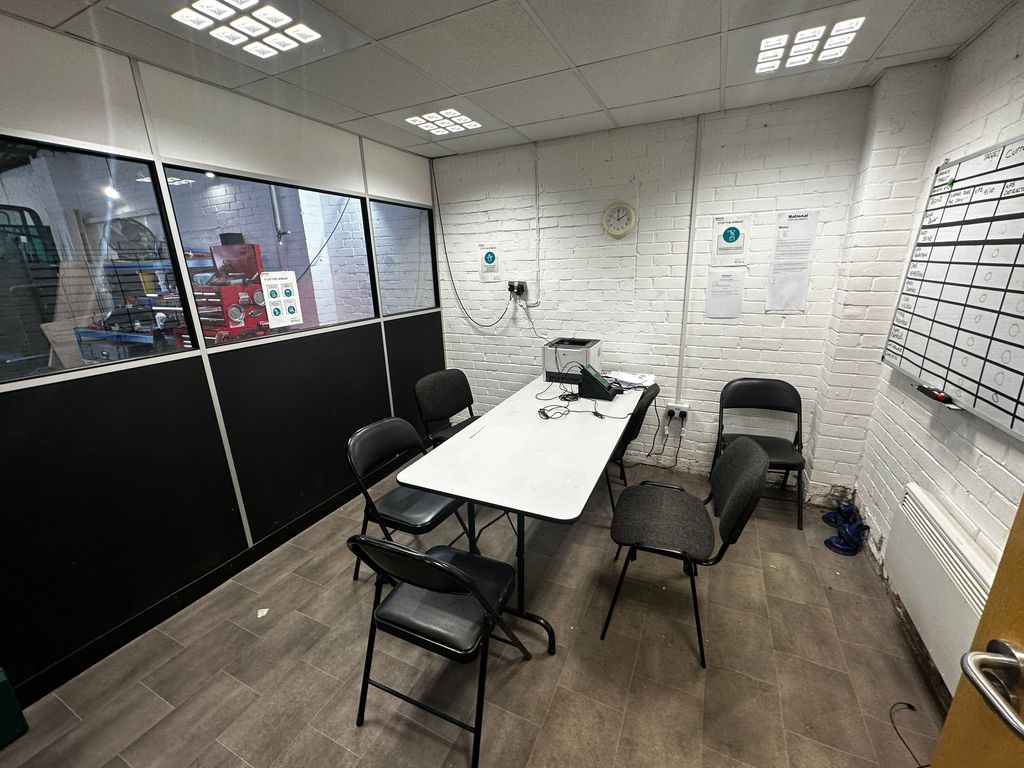 Property photo 3 of 8