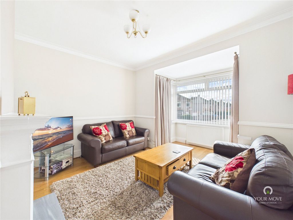 Property photo 2 of 13 Picture No. 11