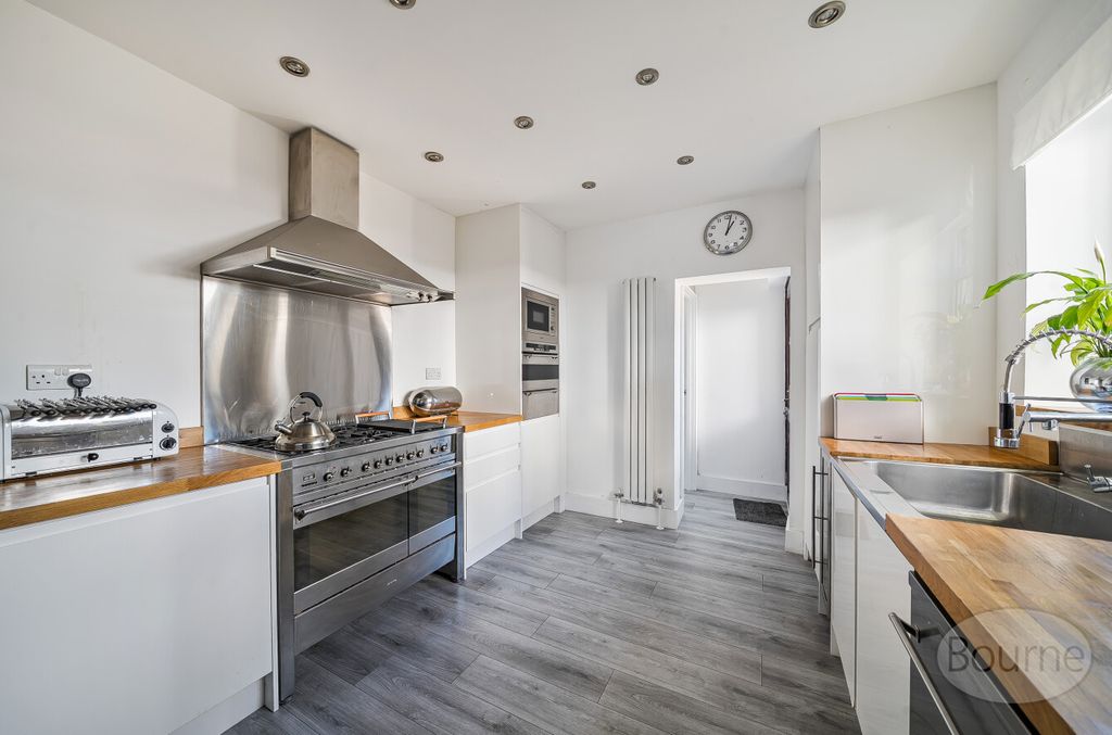 Property photo 3 of 18 9Da465B7-F261-48F...