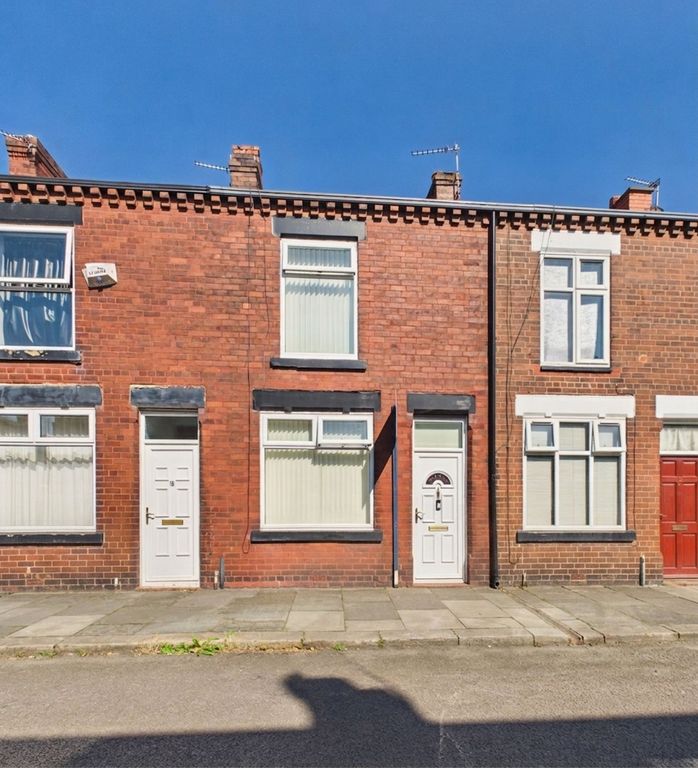 Property photo 1 of 17