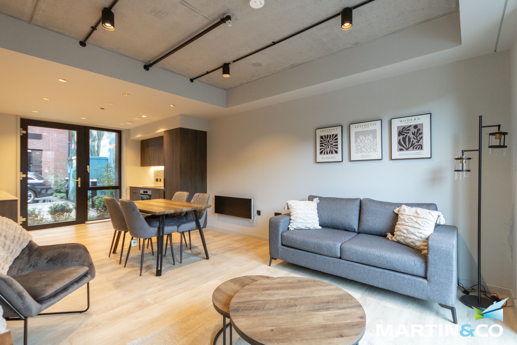 Property photo 3 of 19 Picture8