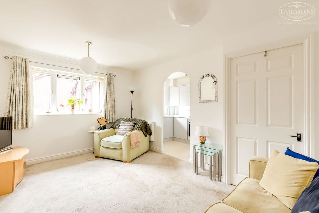 Property photo 1 of 16 Reception Room