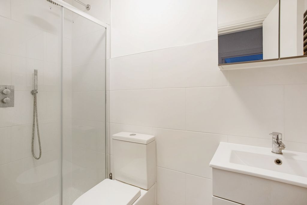 Property photo 3 of 8 Bathroom