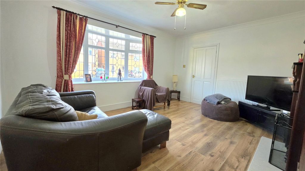 Property photo 2 of 20 Picture No. 07