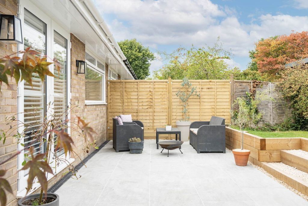 Property photo 2 of 22