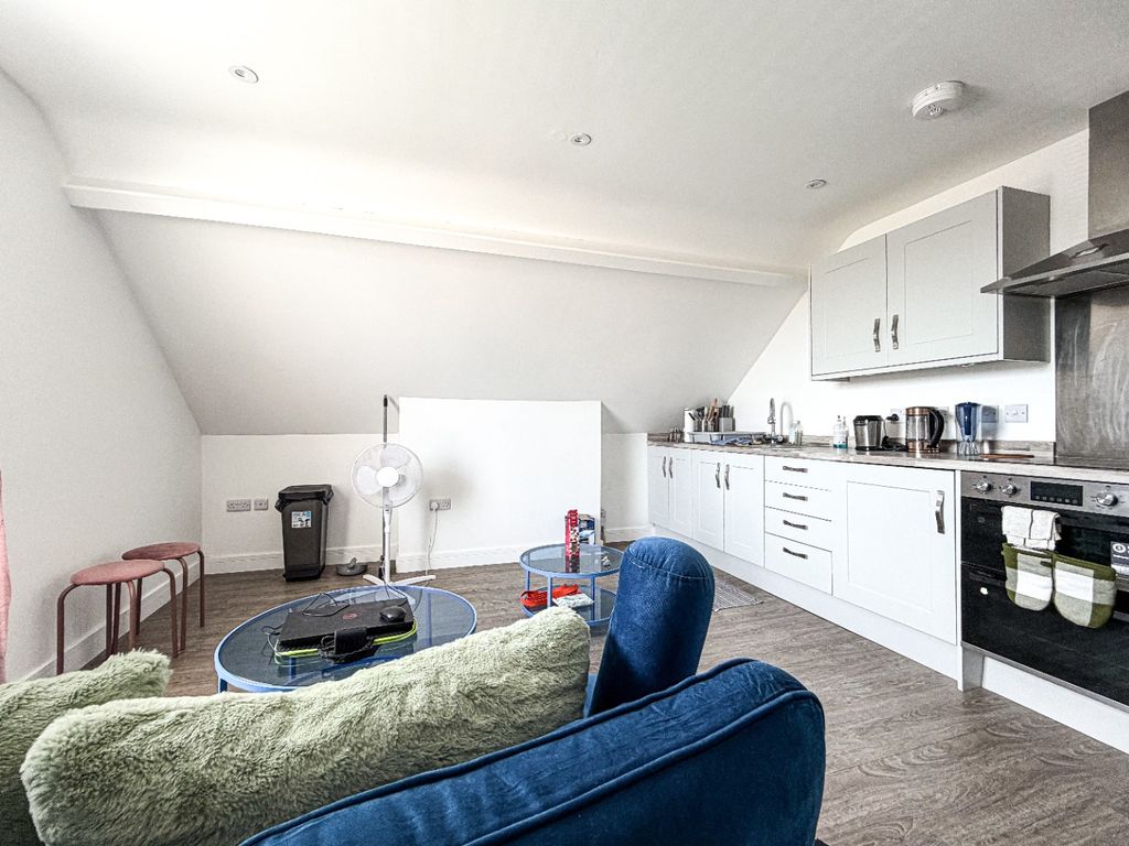 Property photo 3 of 7 3986412