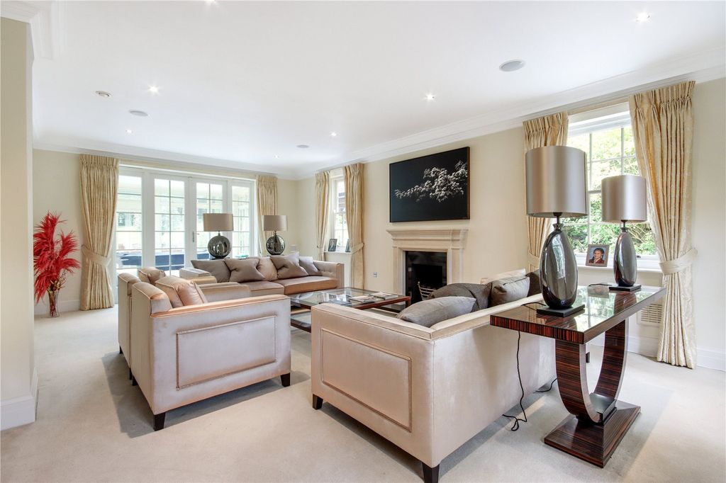 Property photo 3 of 20 Drawing Room