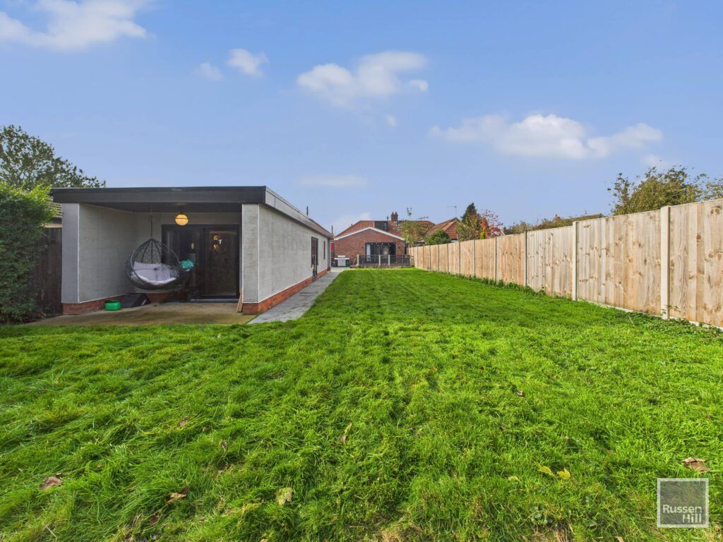 Property photo 1 of 28