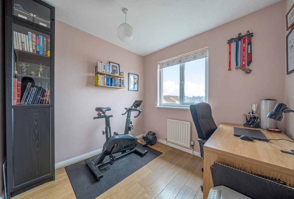 Property photo 2 of 20 1408199-8-6995942...