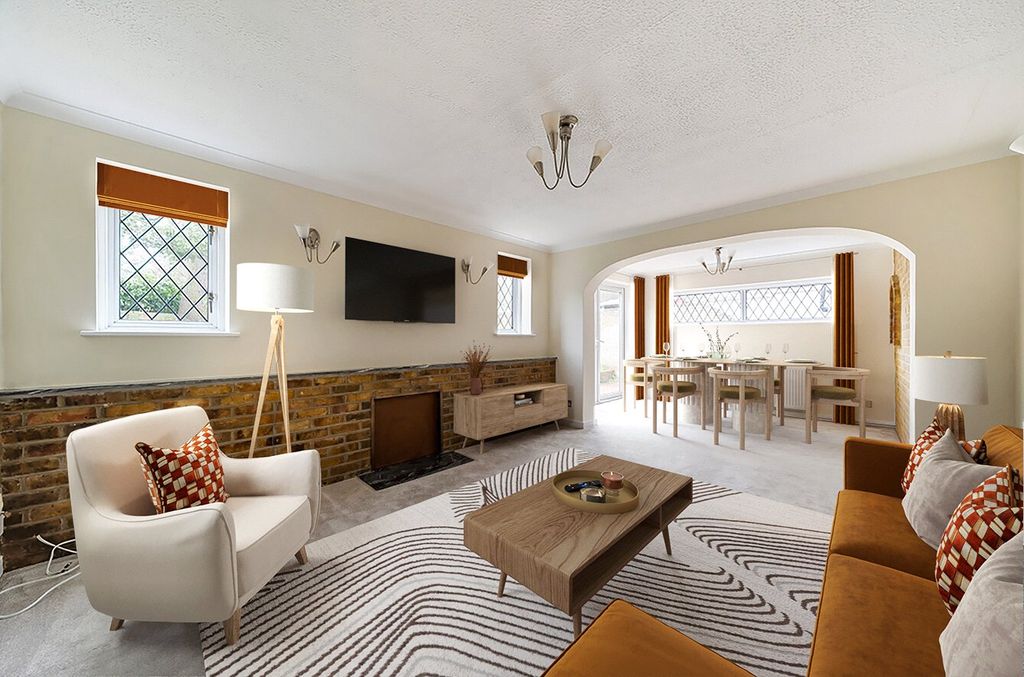 Property photo 2 of 18 Virtually Staged