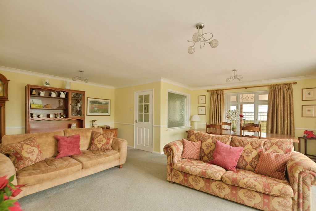 Property photo 2 of 18 Pbox-Img.Jpg