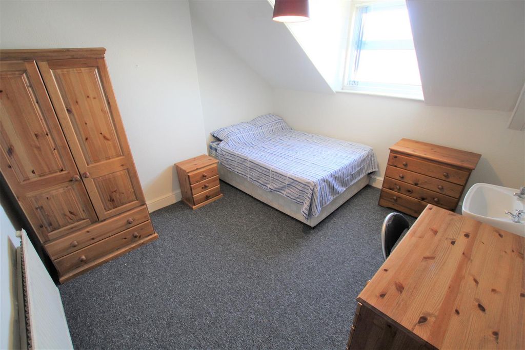 Property photo 1 of 5 P1056 B3.Jpg