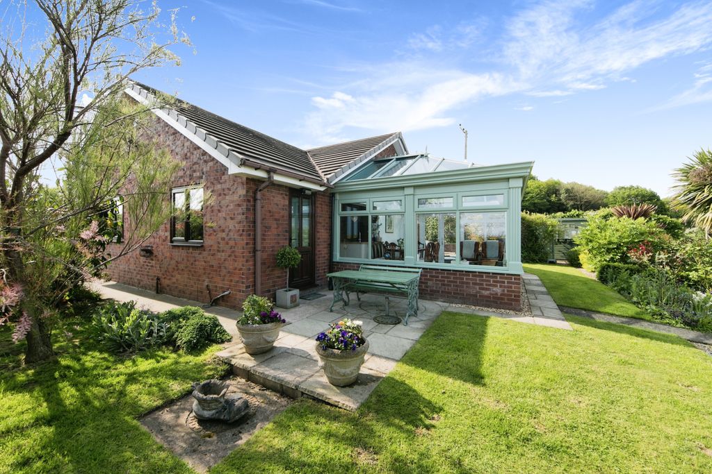 Property photo 2 of 14 Garden