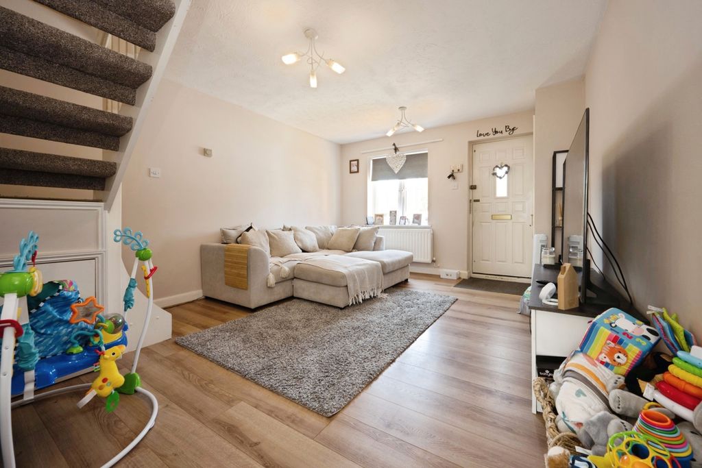 Property photo 2 of 16 Pbox-Img.Jpg