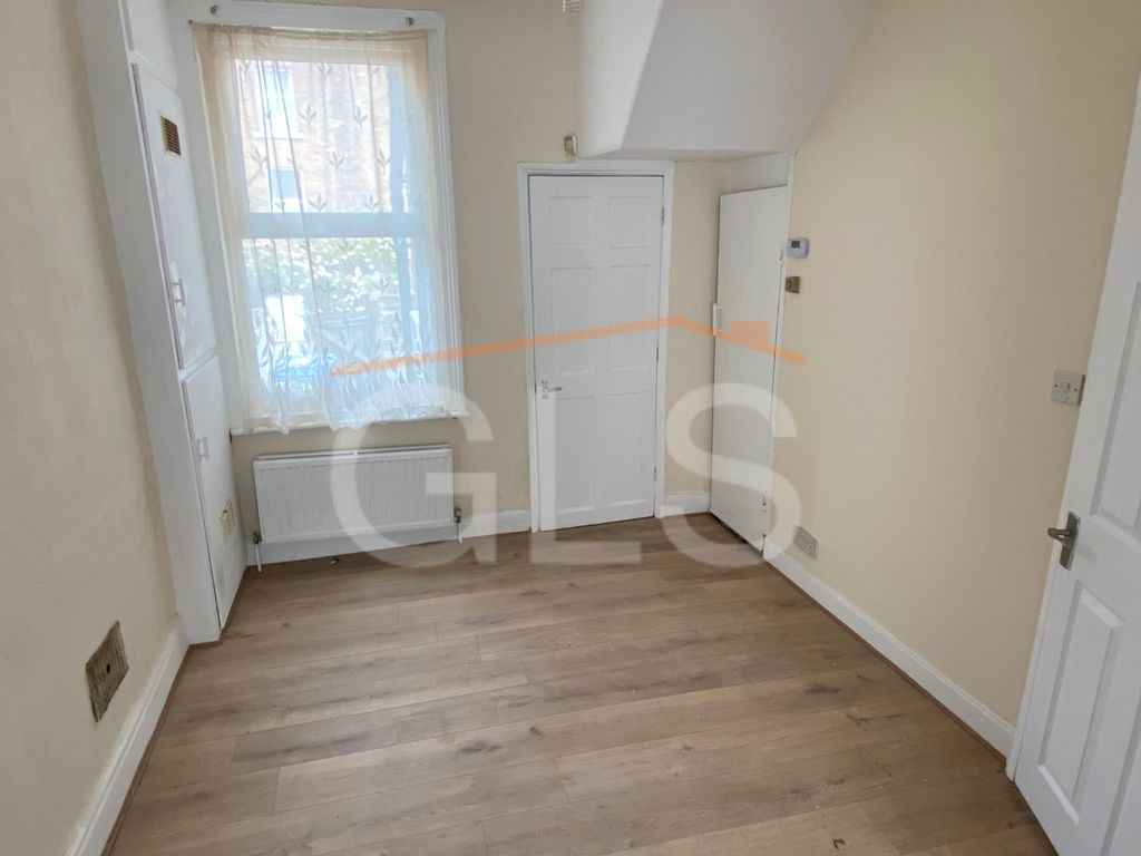 Property photo 3 of 8 Img_3623.Jpg