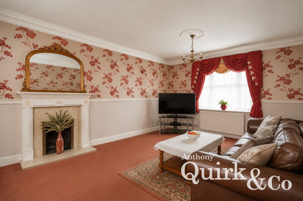 Property photo 2 of 23