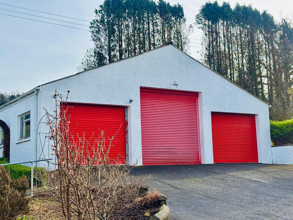 Property photo 2 of 26