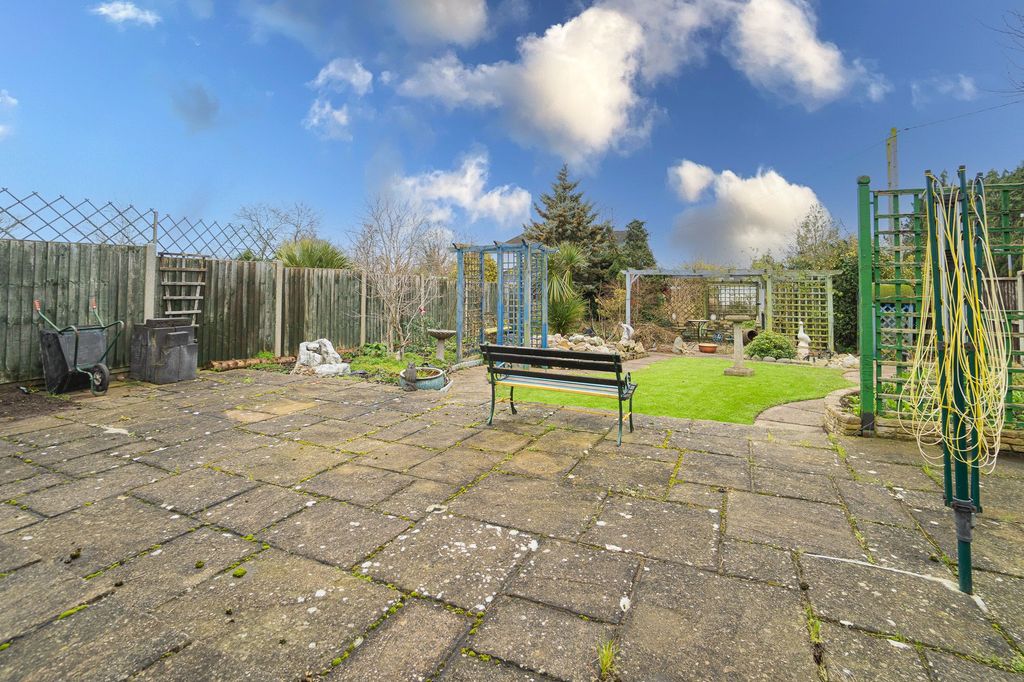 Property photo 2 of 21