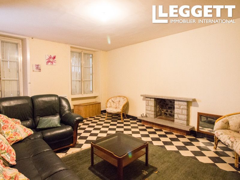 Property photo 3 of 10