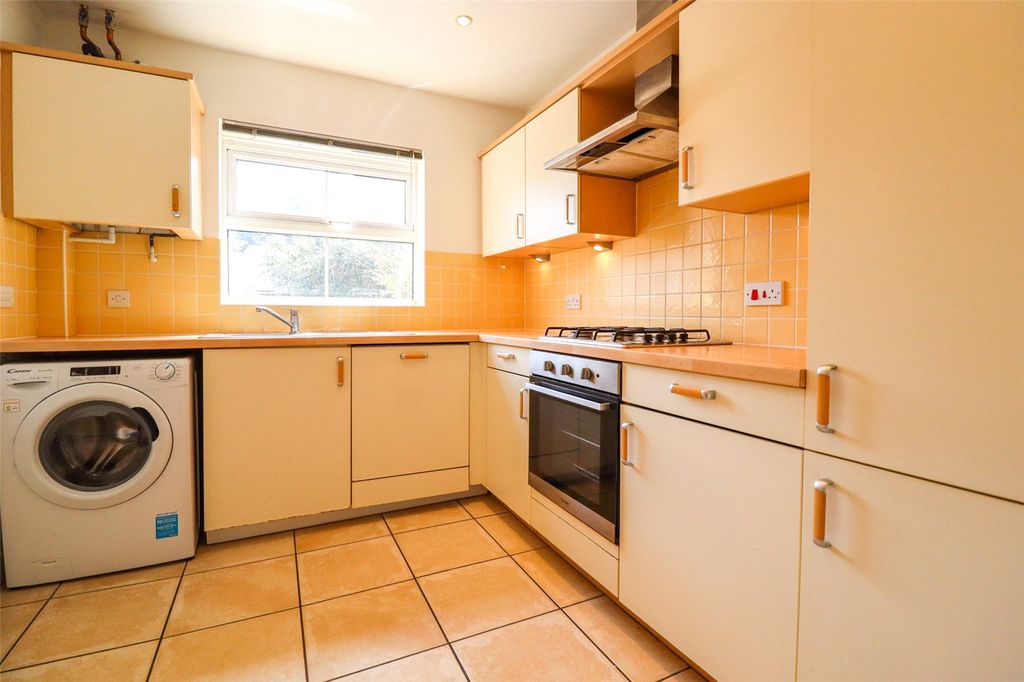 Property photo 2 of 14 Kitchen