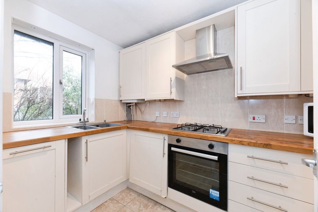 Property photo 3 of 13 Pbox-Img.Jpg