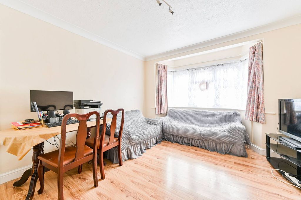 Property photo 1 of 7