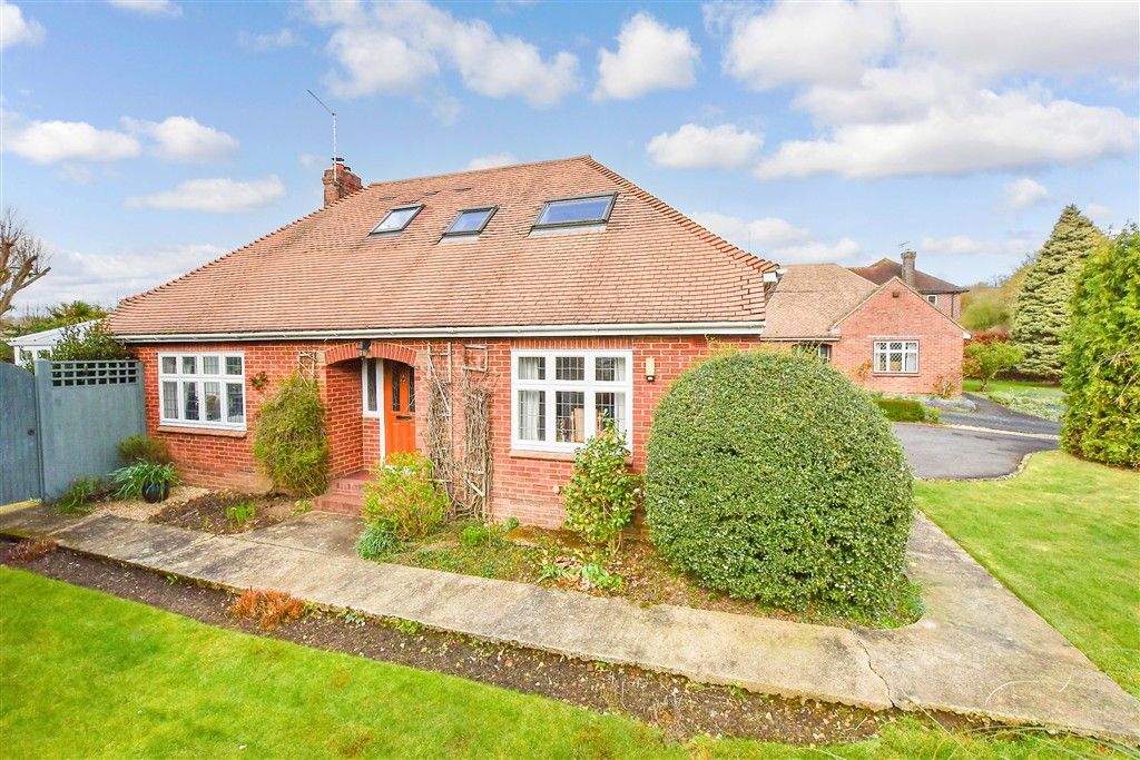 Property photo 1 of 14 External (Brochure)