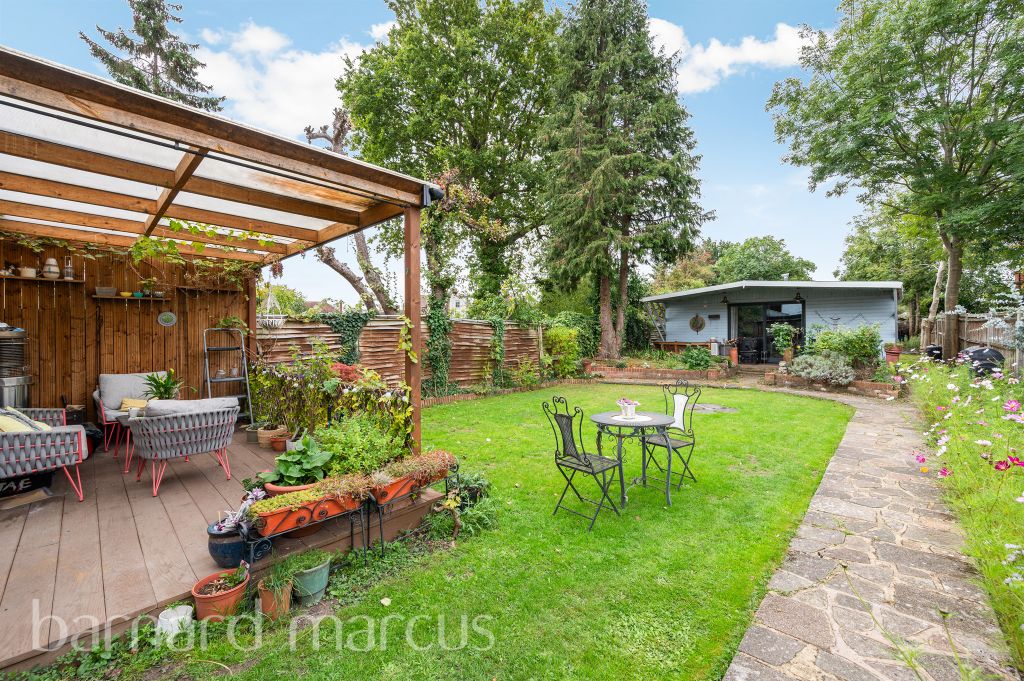 Property photo 2 of 18