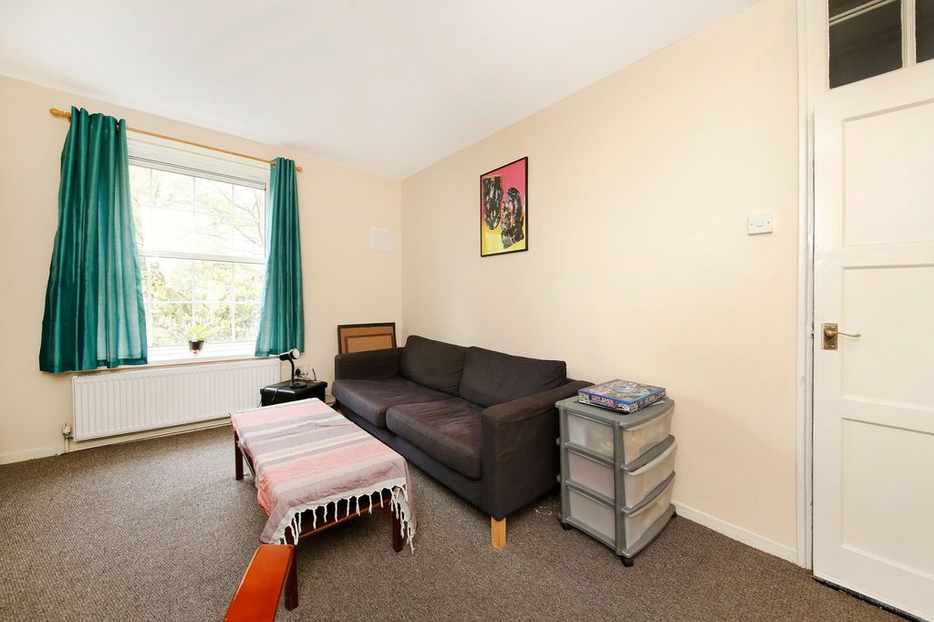 Property photo 3 of 7