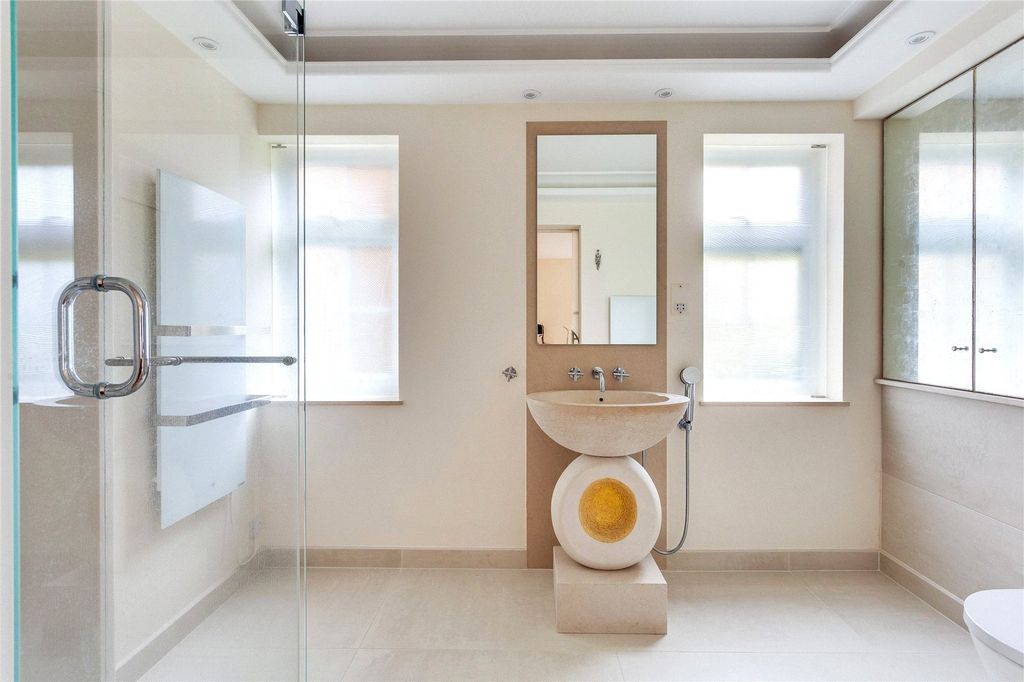 Additional image 12 of 1 bed flat for salePhyllis Court Drive, Henley-On-Thames, Oxfordshire RG9