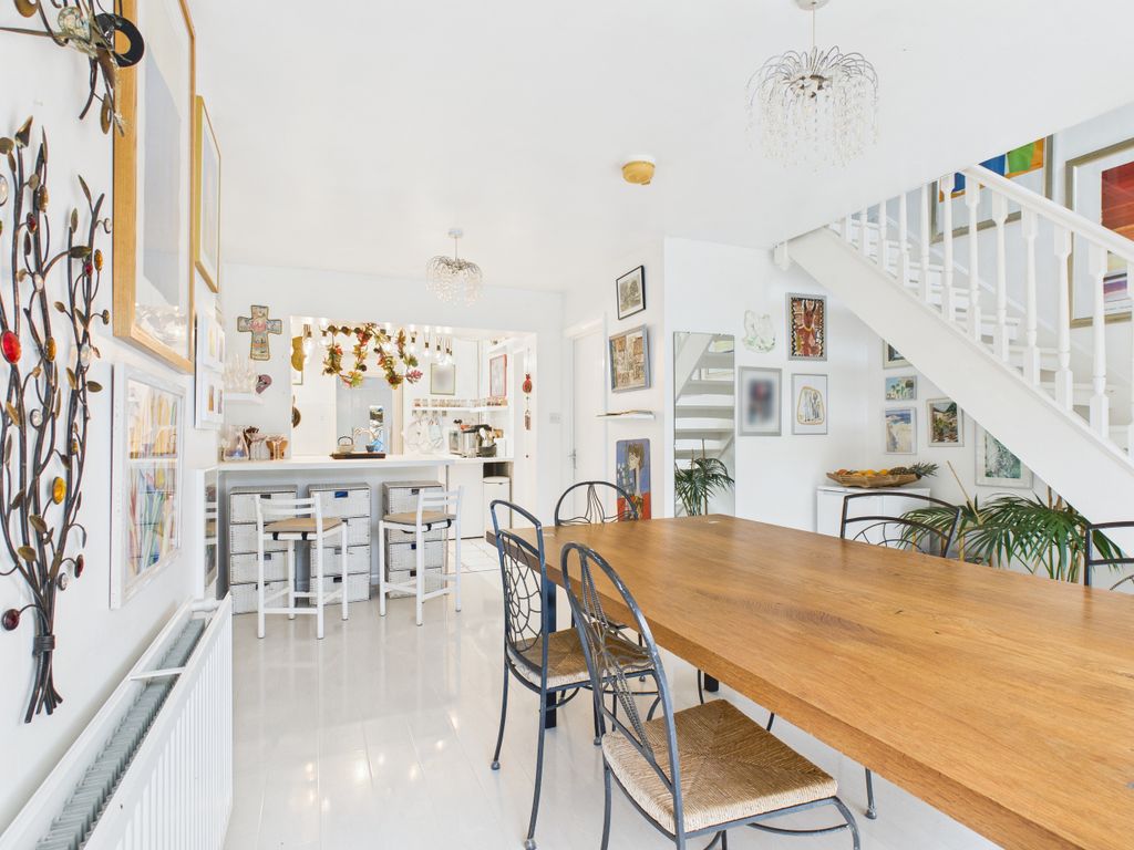 Property photo 3 of 20 3. Cam01984G0-Pr0536-Still003