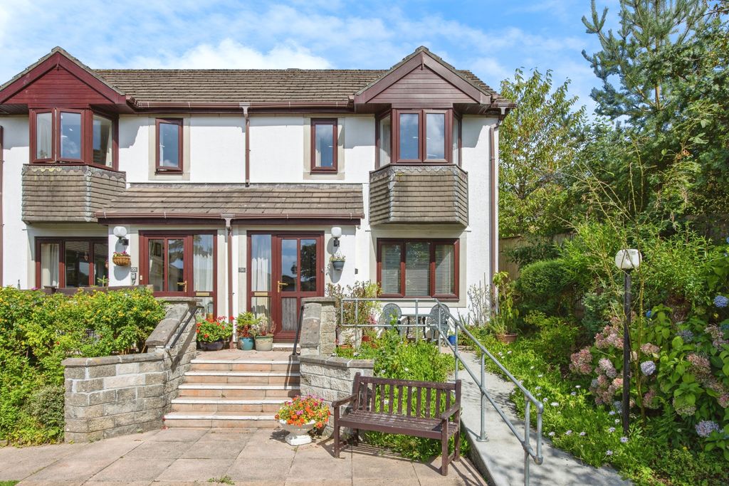 Property photo 1 of 17 Photography