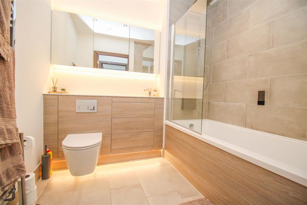 Additional image 10 of 2 bed flat for saleAustin House, Harlow CM20