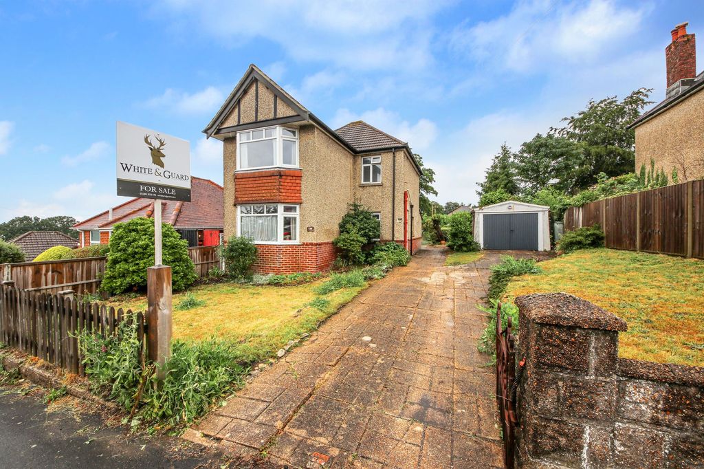 Property photo 1 of 18