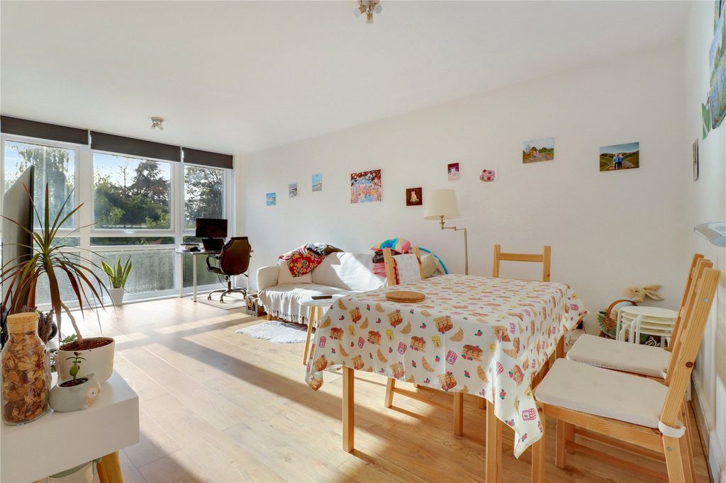 Property photo 2 of 10 Picture No. 08