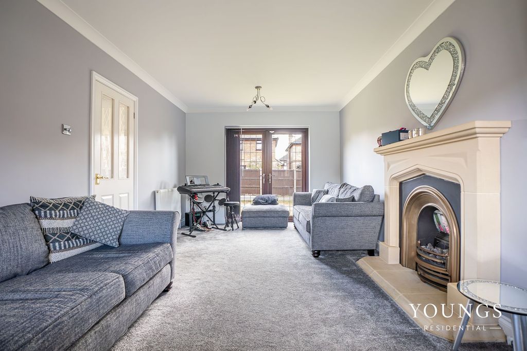 Property photo 3 of 25