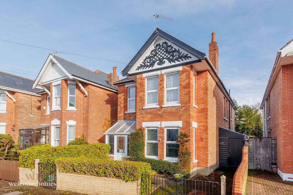 Property photo 1 of 20