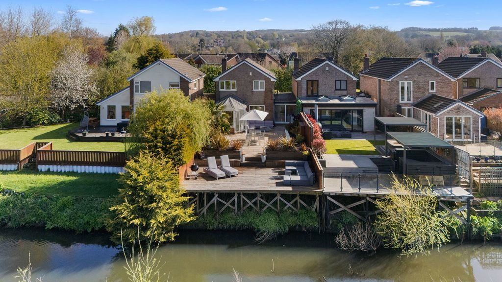 Property photo 1 of 27