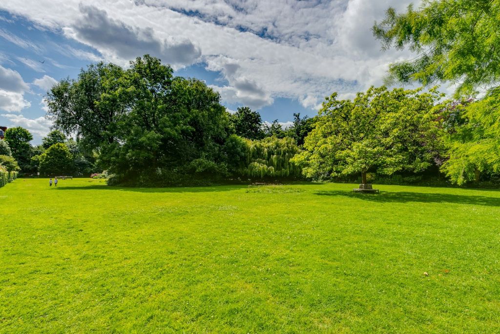 Property photo 2 of 10 Picture No. 03