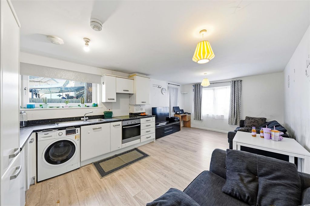 Property photo 2 of 14 Photos-2.Jpg