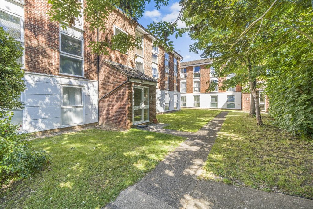 Property photo 3 of 9 Picture No. 17