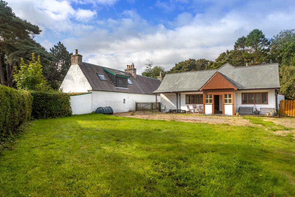 Property photo 1 of 36