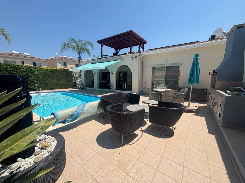 Property photo 1 of 31