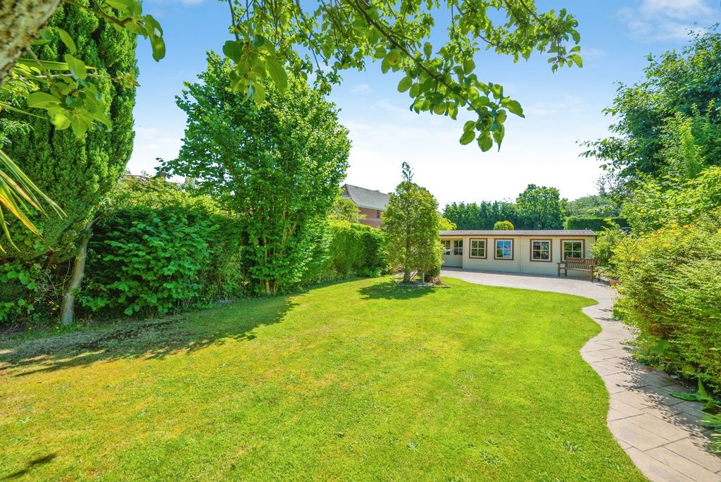 Property photo 3 of 41 Pbox-Img.Jpg