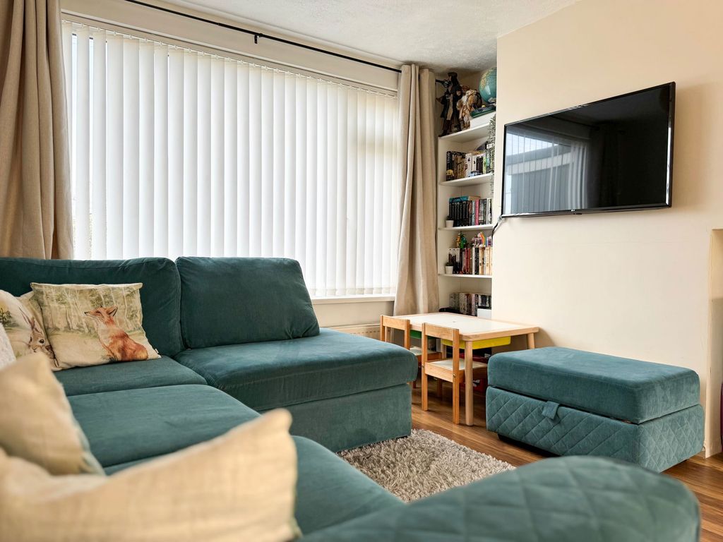 Property photo 3 of 18