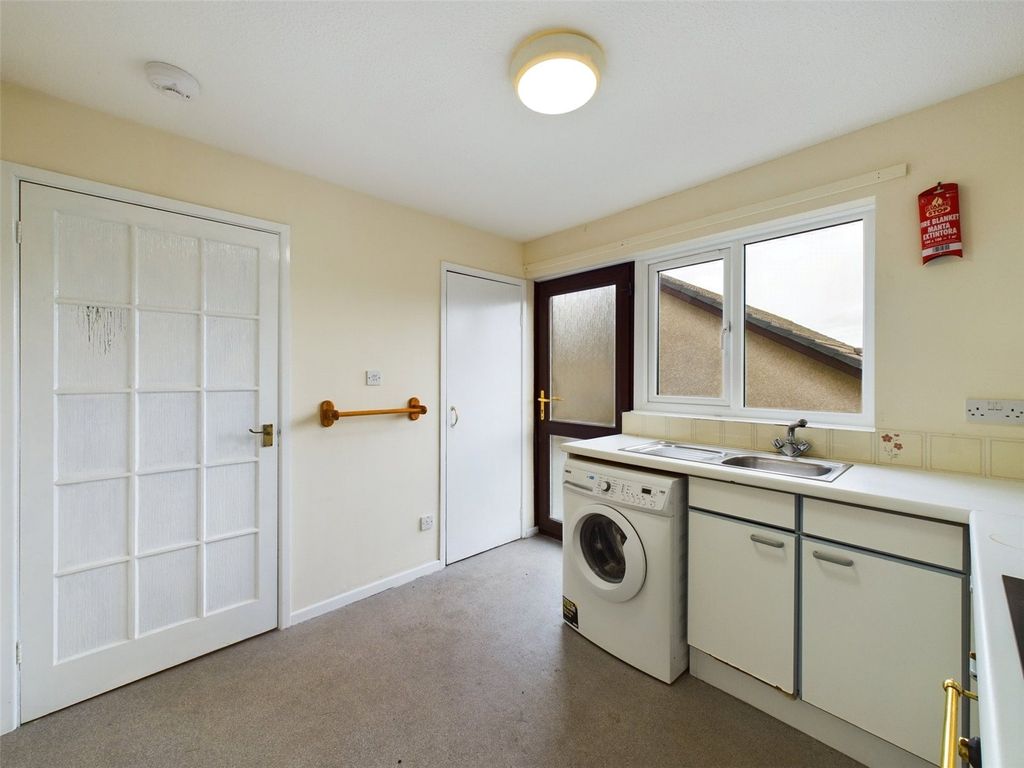 Property photo 3 of 15 Kitchen