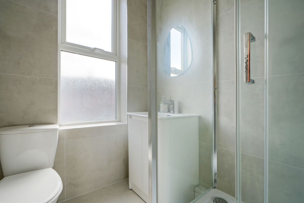 Property photo 2 of 15 Shower Room