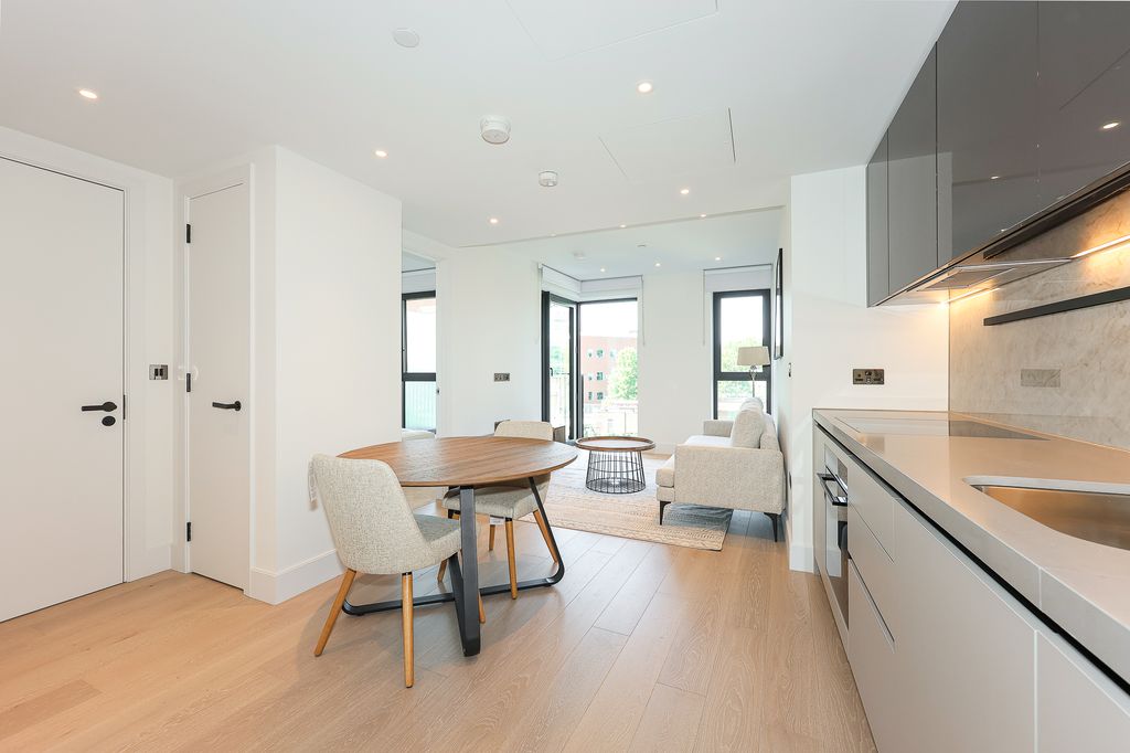Property photo 1 of 37